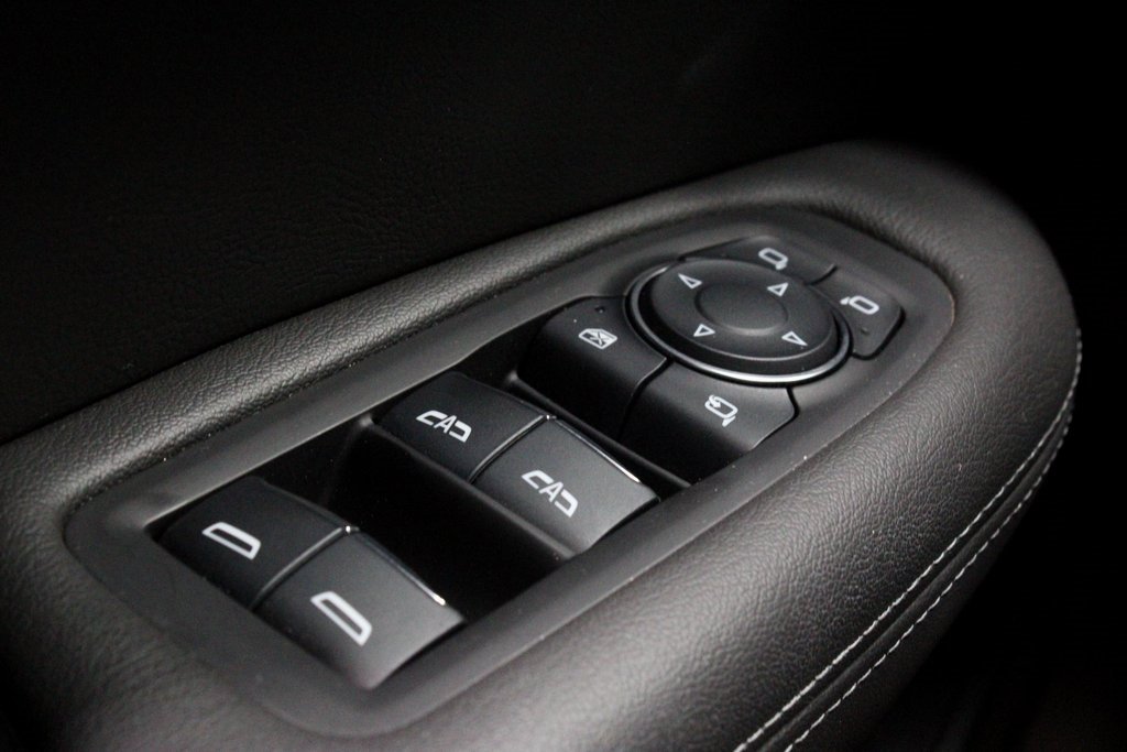 Used 2025 Cadillac XT6 Premium Luxury image 29