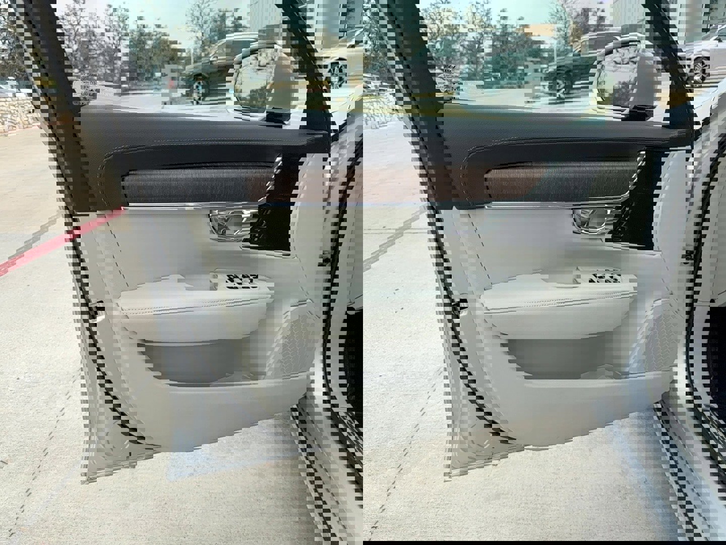 Used 2021 Volvo V90 T6 Inscription image 9