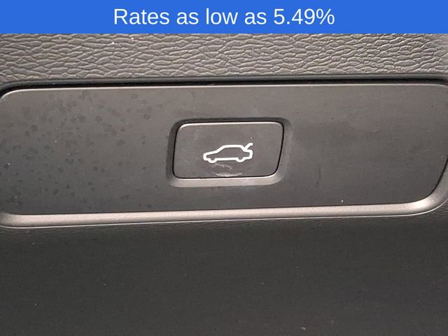 Certified 2023 Volvo XC40 B5 Plus w/ Driver Assist Package image 27