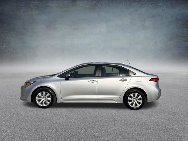 Used 2025 Toyota Corolla LE FWD image 11