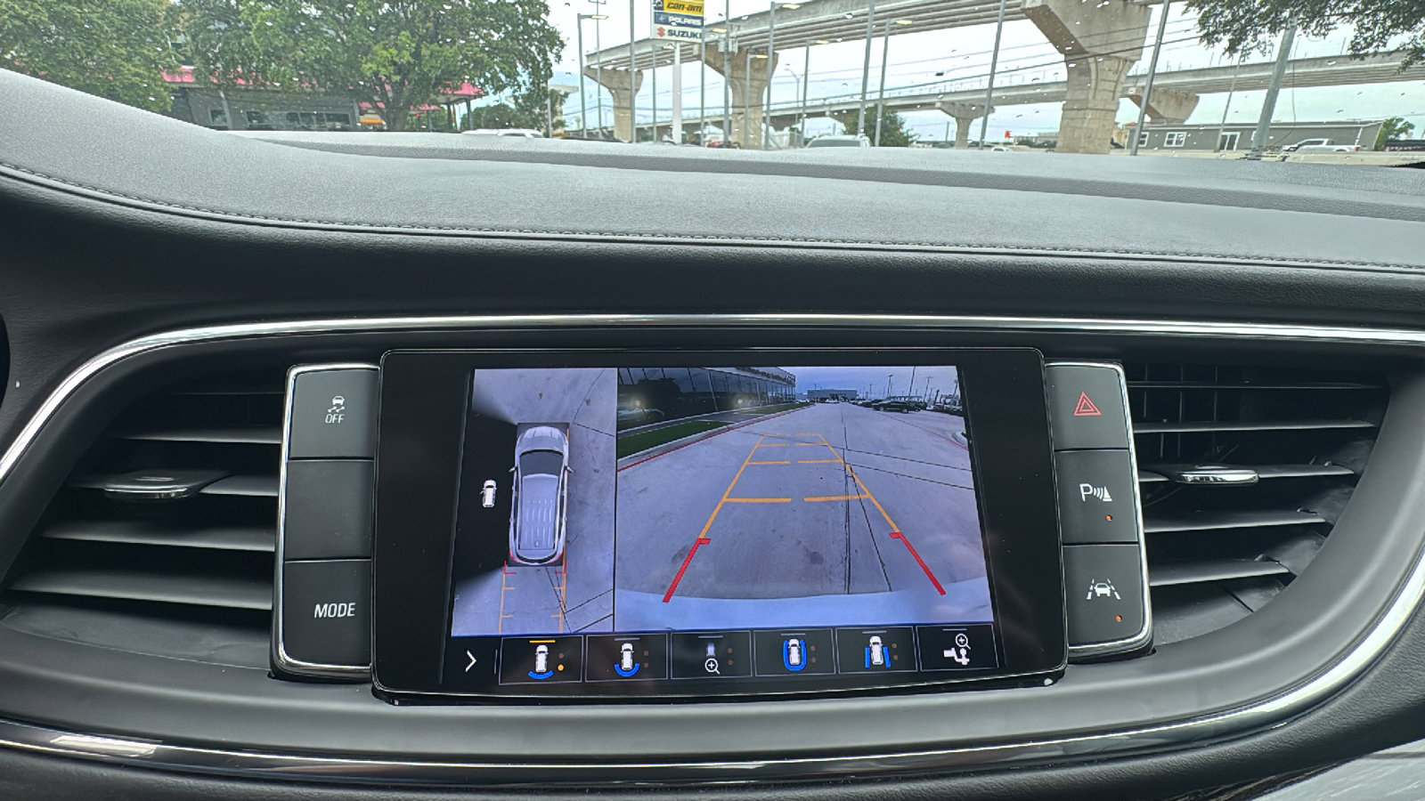 Used 2020 Buick Enclave Avenir w/ Avenir Technology Package FWD image 18