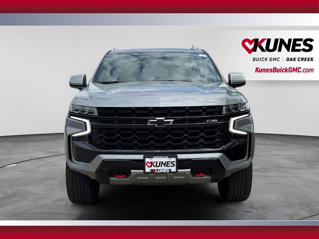 Used 2023 Chevrolet Tahoe Z71 w/ Luxury Package AWD/4WD image 3