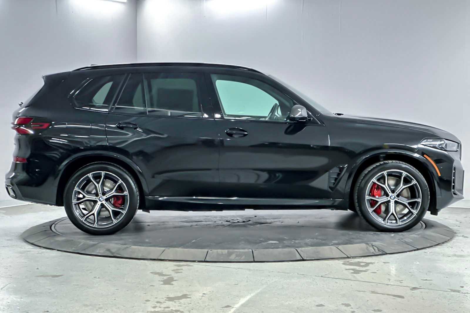New 2026 BMW X5 xDrive50e w/ M Sport Package image 8