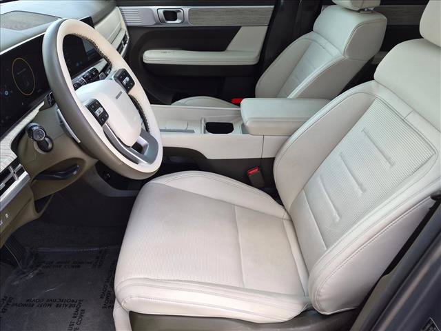 Used 2025 Hyundai Santa Fe Calligraphy AWD/4WD image 16