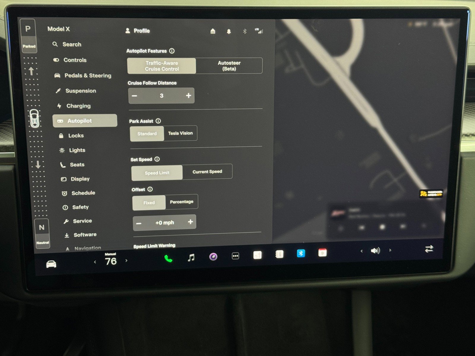 Used 2022 Tesla Model X Plaid image 27