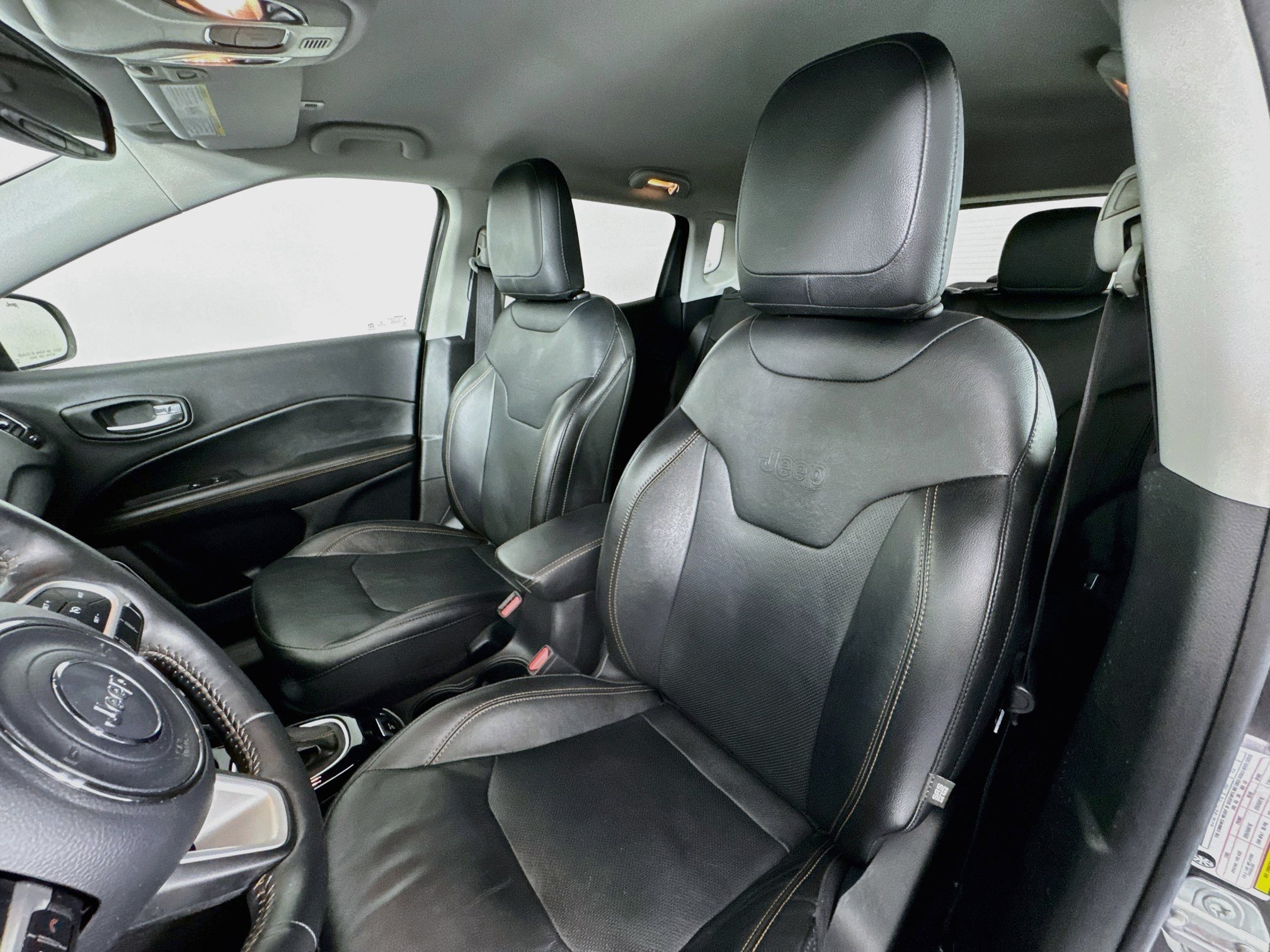 Used 2019 Jeep Compass Limited AWD/4WD image 19