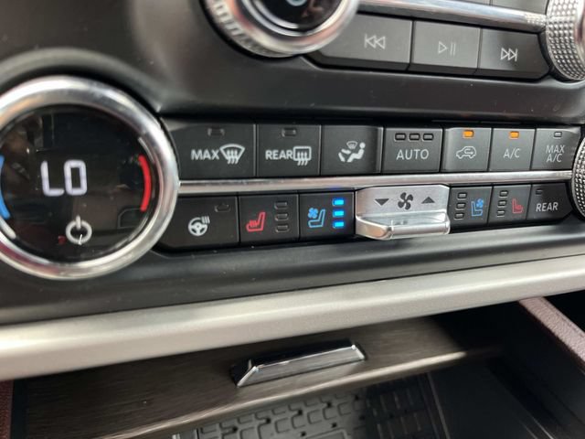 Used 2023 Ford Expedition Limited RWD image 44