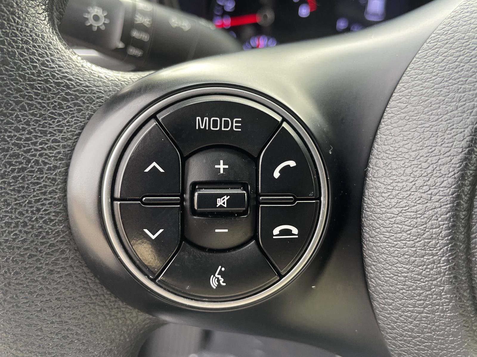 Used 2022 Kia Soul LX image 9