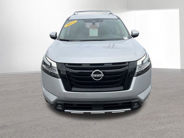Used 2023 Nissan Pathfinder SL w/ Black Appearance Package AWD/4WD image 7