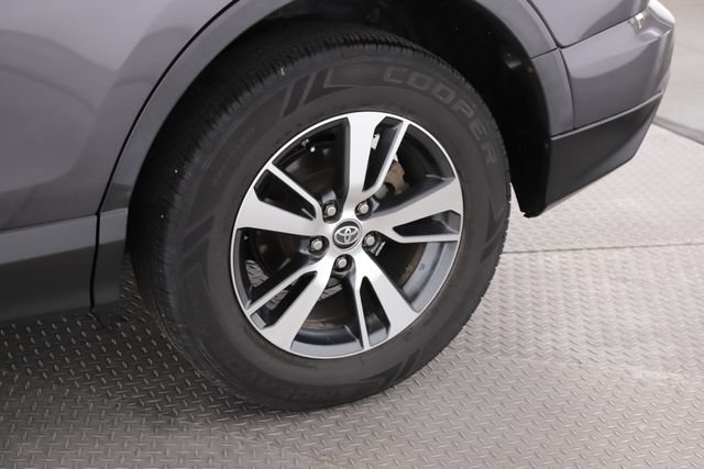 Used 2016 Toyota RAV4 XLE AWD/4WD image 14