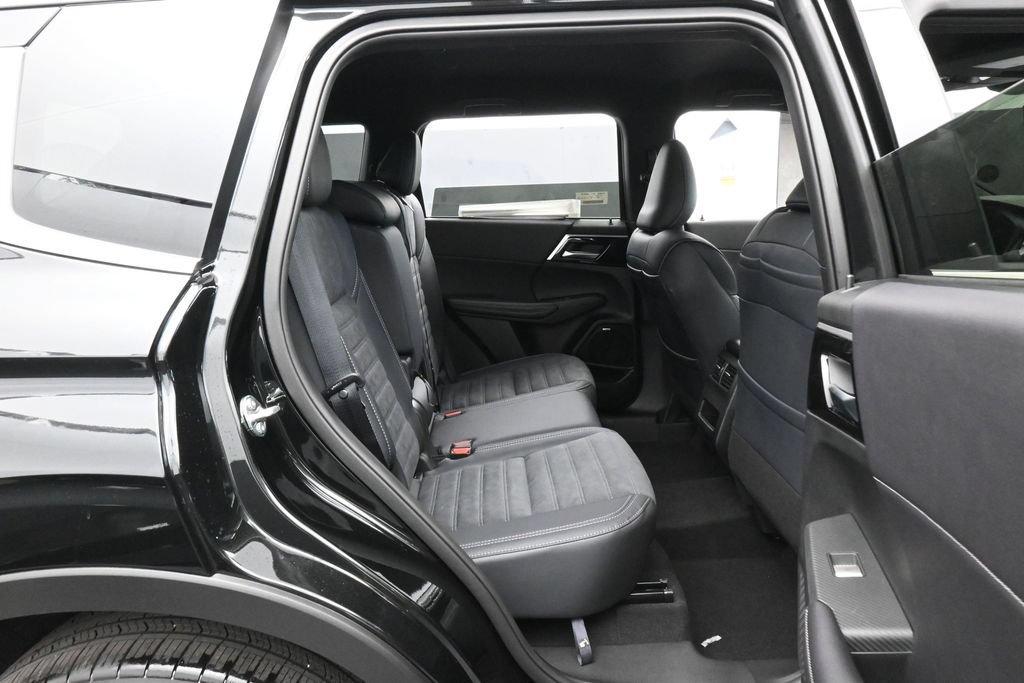 New 2026 Mitsubishi Outlander SE FWD image 36
