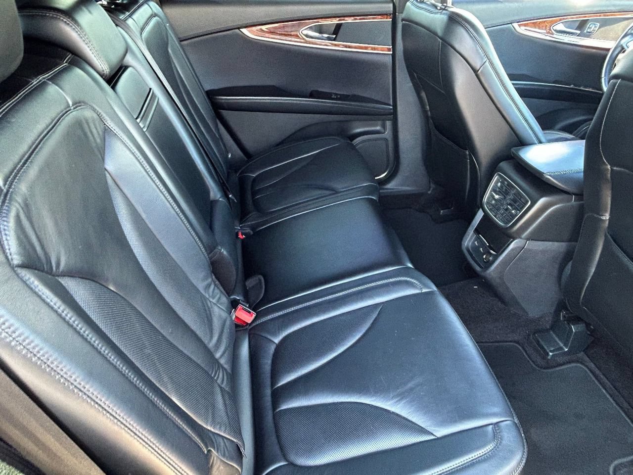 Used 2016 Lincoln MKX Select w/ Select Plus Package FWD image 13