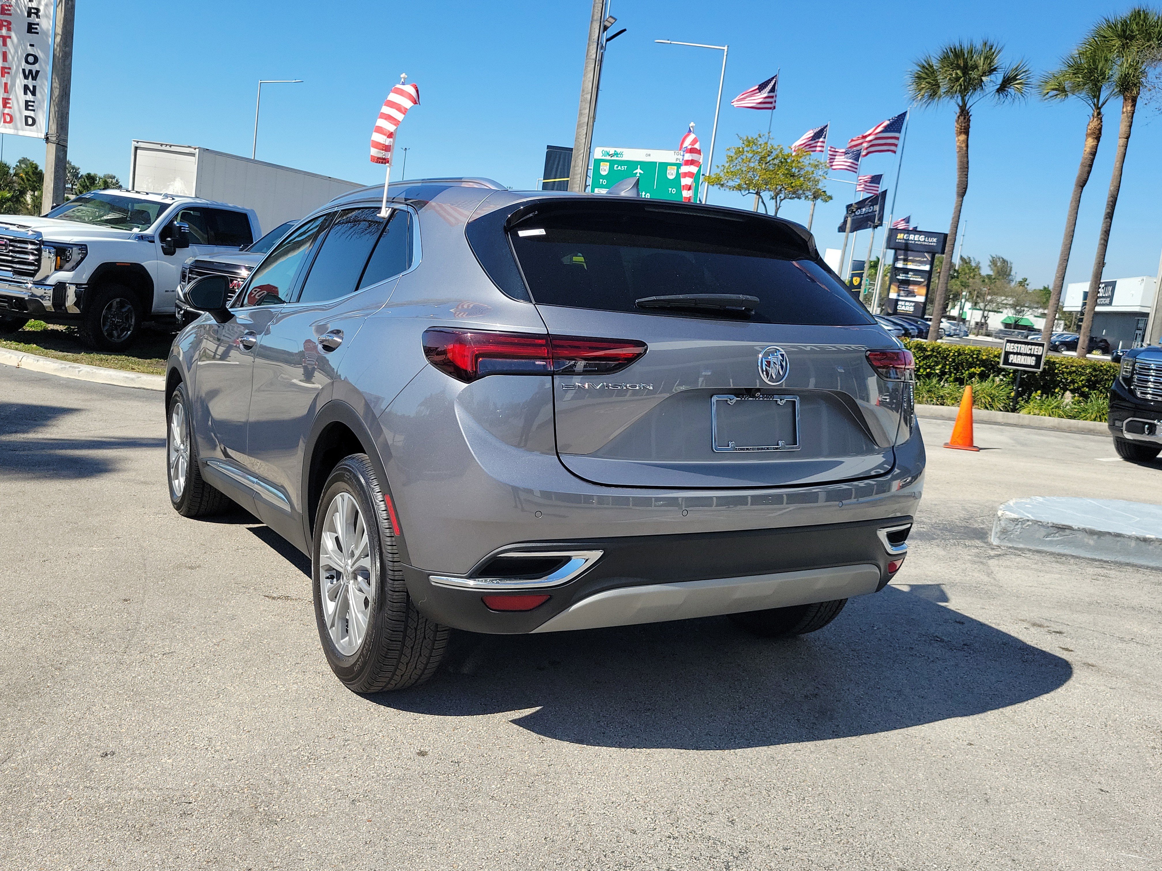 Used 2022 Buick Envision Preferred image 7