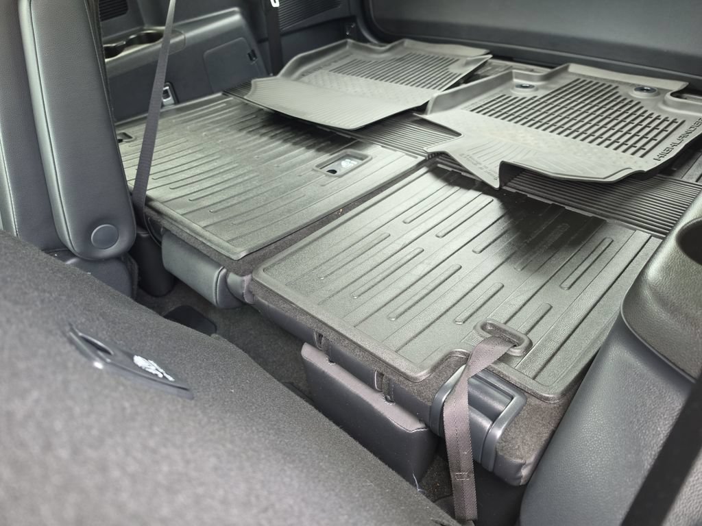 Certified 2026 Toyota Highlander XLE AWD/4WD image 32
