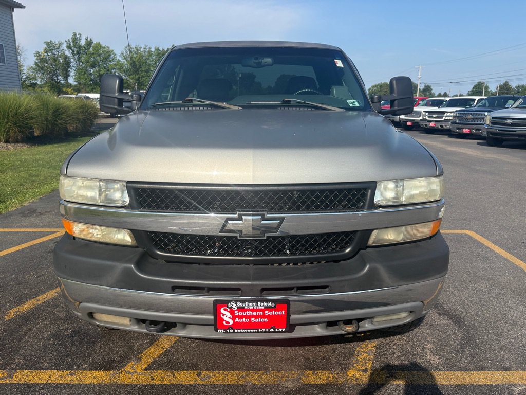 Used 2002 Chevrolet Silverado 2500 LS w/ Snow Plow Prep Pkg AWD/4WD image 3
