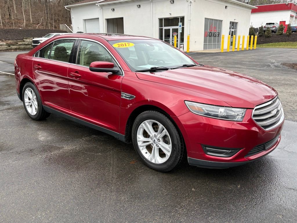 Used 2017 Ford Taurus SEL w/ Equipment Group 201A image 5