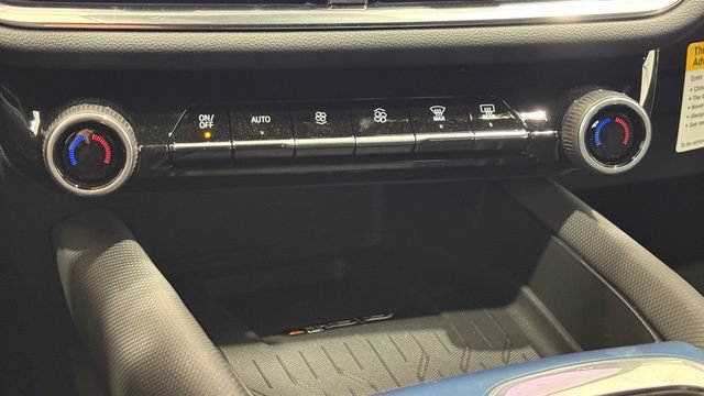 New 2026 Chevrolet Equinox EV LT w/ Convenience Package II AWD/4WD image 37