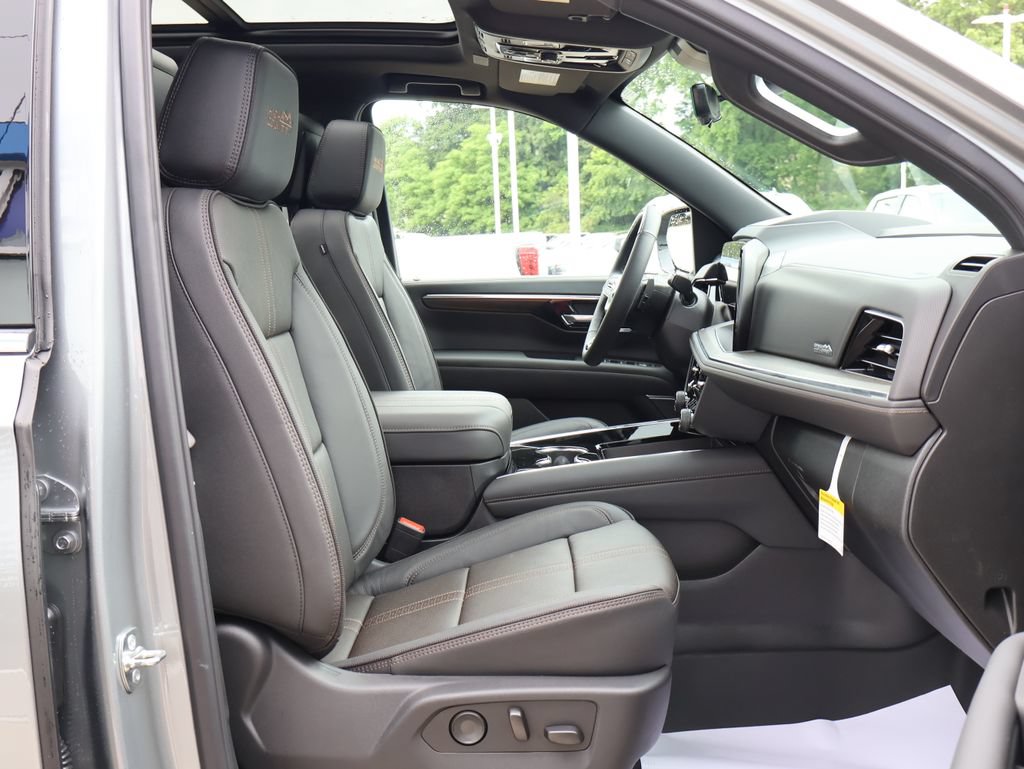 New 2026 Chevrolet Suburban High Country AWD/4WD image 46