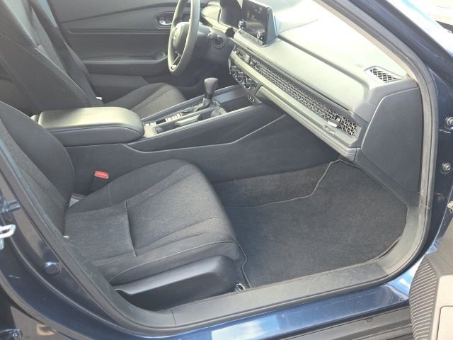 Used 2024 Honda Accord EX image 9