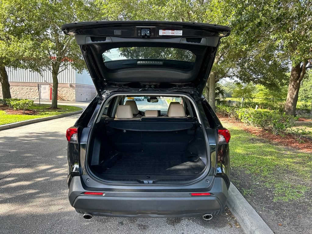 Certified 2022 Toyota RAV4 XLE Premium FWD image 11