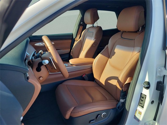 Used 2024 Genesis GV70 2.5T Advanced w/ Advanced Package image 17