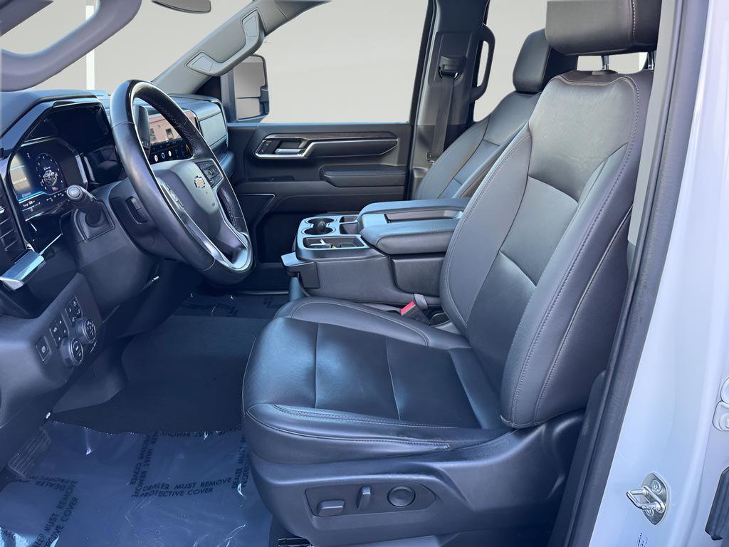 Used 2024 Chevrolet Silverado 2500 LTZ image 10
