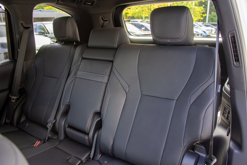 Used 2024 Lexus LX 600 4WD w/ Luxury Package image 22