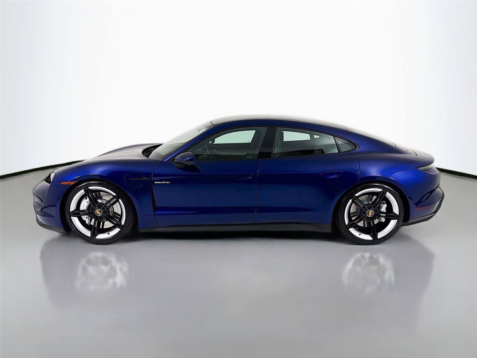 Used 2022 Porsche Taycan 4S AWD/4WD image 2