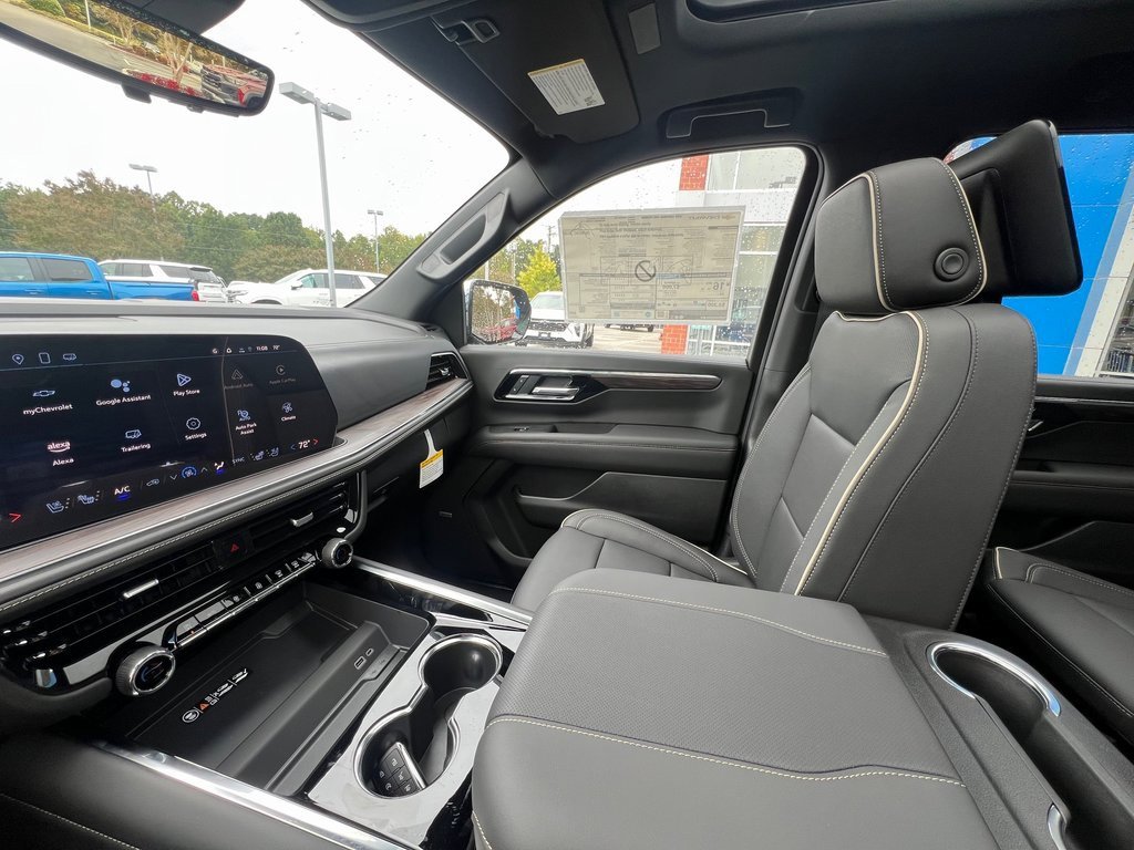 New 2025 Chevrolet Suburban Premier image 14