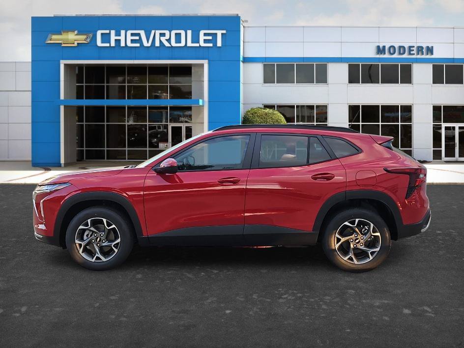 New 2026 Chevrolet Trax LT FWD image 2