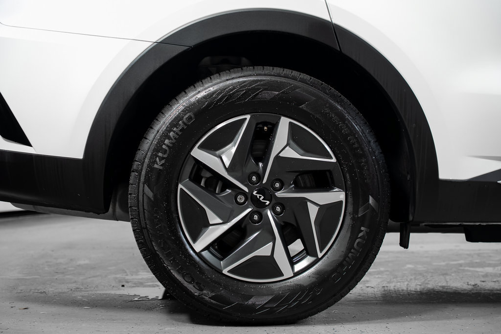 Used 2023 Kia Sorento EX FWD image 7