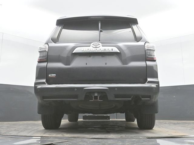 Used 2017 Toyota 4Runner Limited AWD/4WD image 32