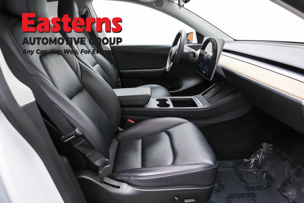 Used 2022 Tesla Model Y Long Range image 21