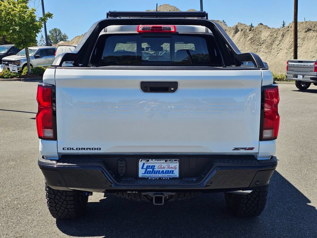 New 2026 Chevrolet Colorado ZR2 w/ Midnight Edition AWD/4WD image 6