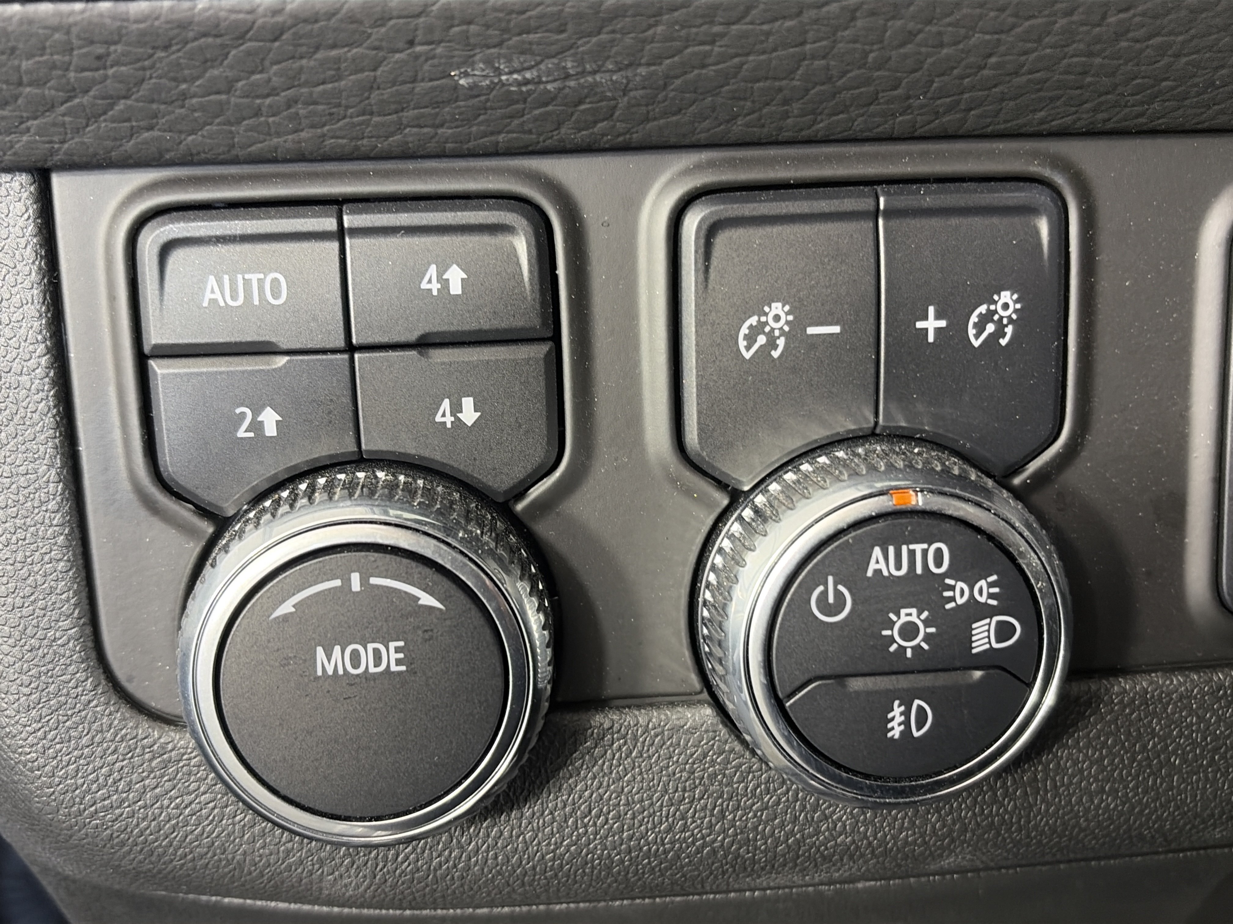 Certified 2024 GMC Yukon XL Denali w/ Max Trailering Package AWD/4WD image 41