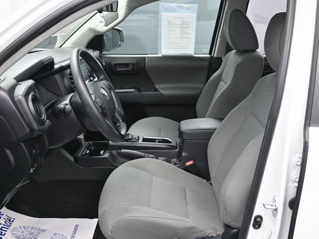 Used 2022 Toyota Tacoma SR w/ SR Convenience Package image 16