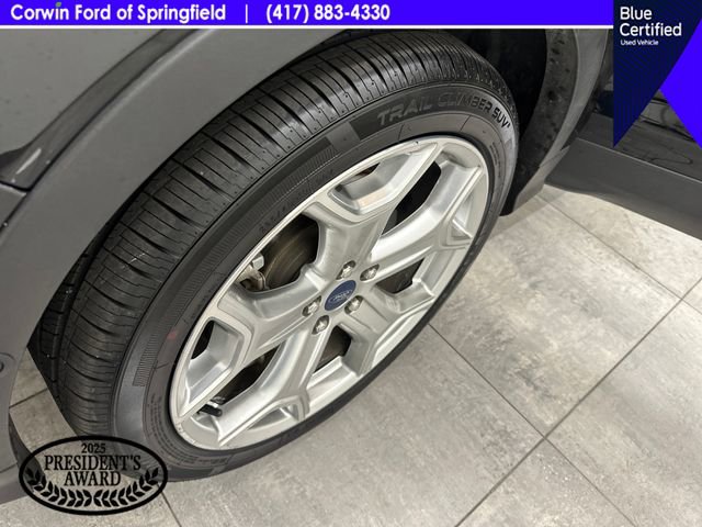 Certified 2019 Ford Escape Titanium AWD/4WD image 38