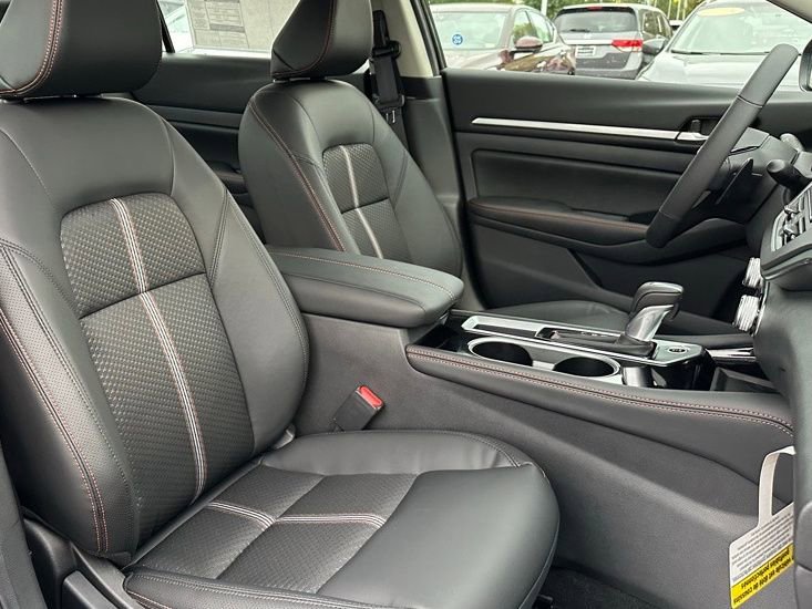 New 2025 Nissan Altima 2.5 SR image 23