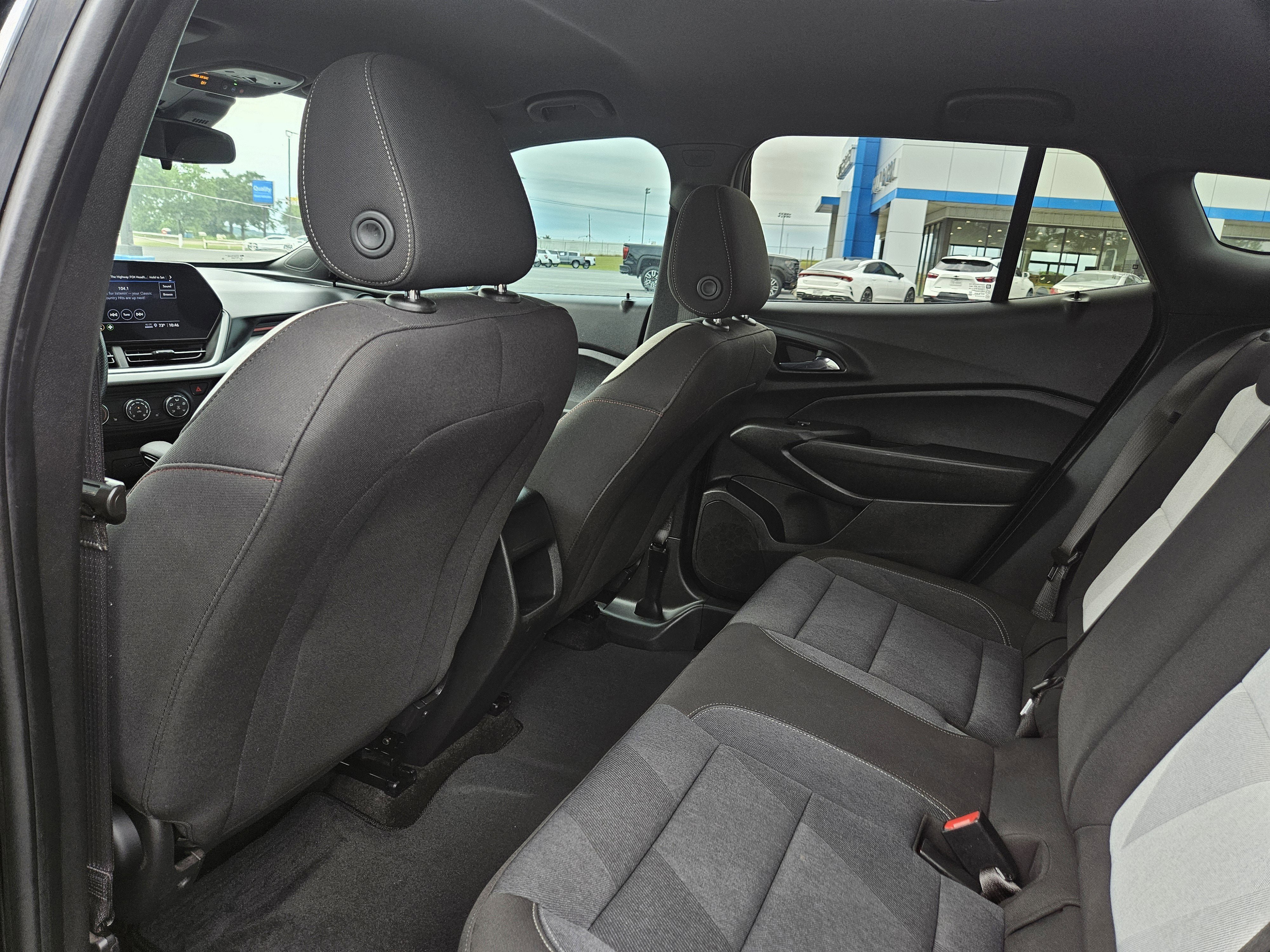 Used 2024 Chevrolet Trax RS w/ Driver Confidence Package FWD image 28