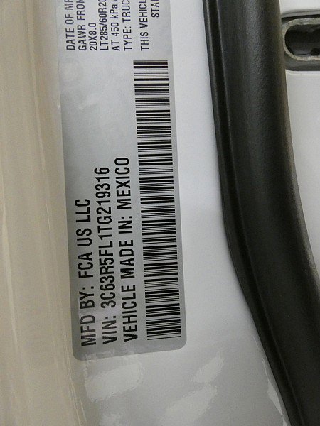 New 2026 RAM 2500 Laramie AWD/4WD image 28
