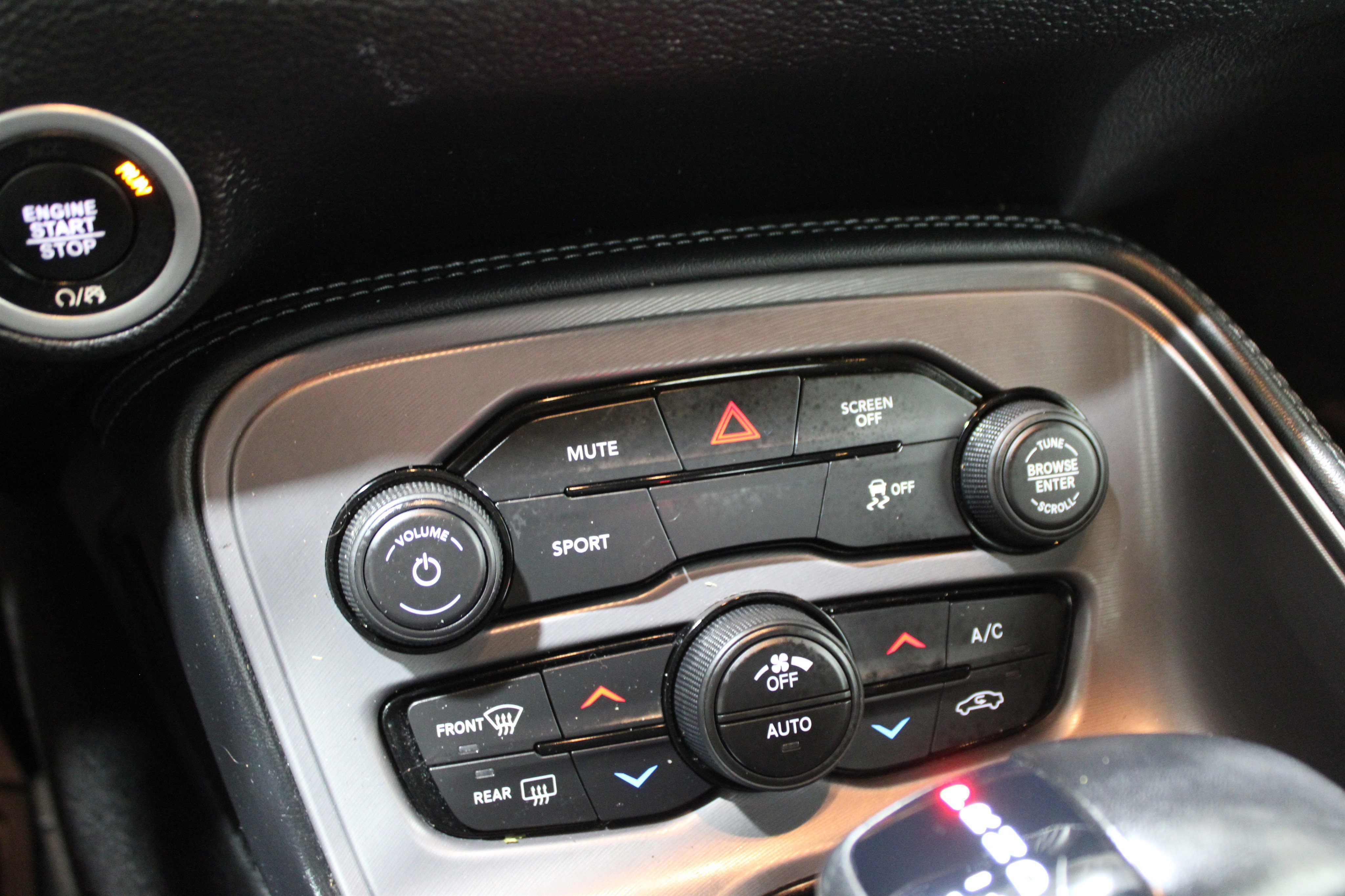 Used 2023 Dodge Challenger SXT image 22