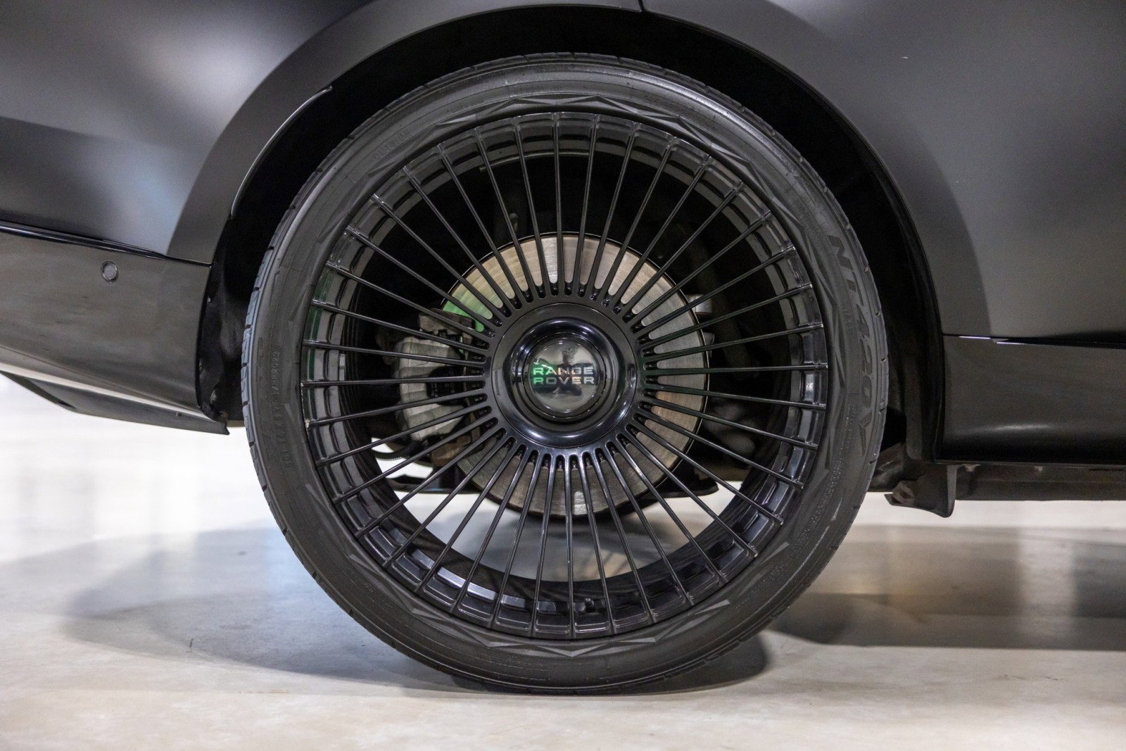 Used 2023 Land Rover Range Rover SE image 24