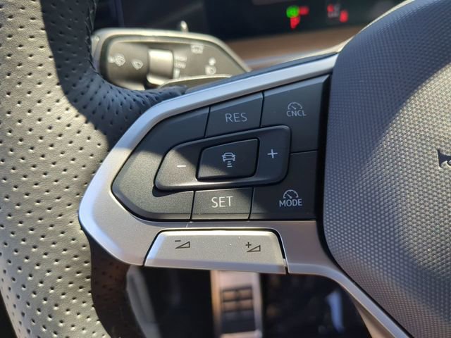 New 2026 Volkswagen Tiguan SEL R-Line image 29