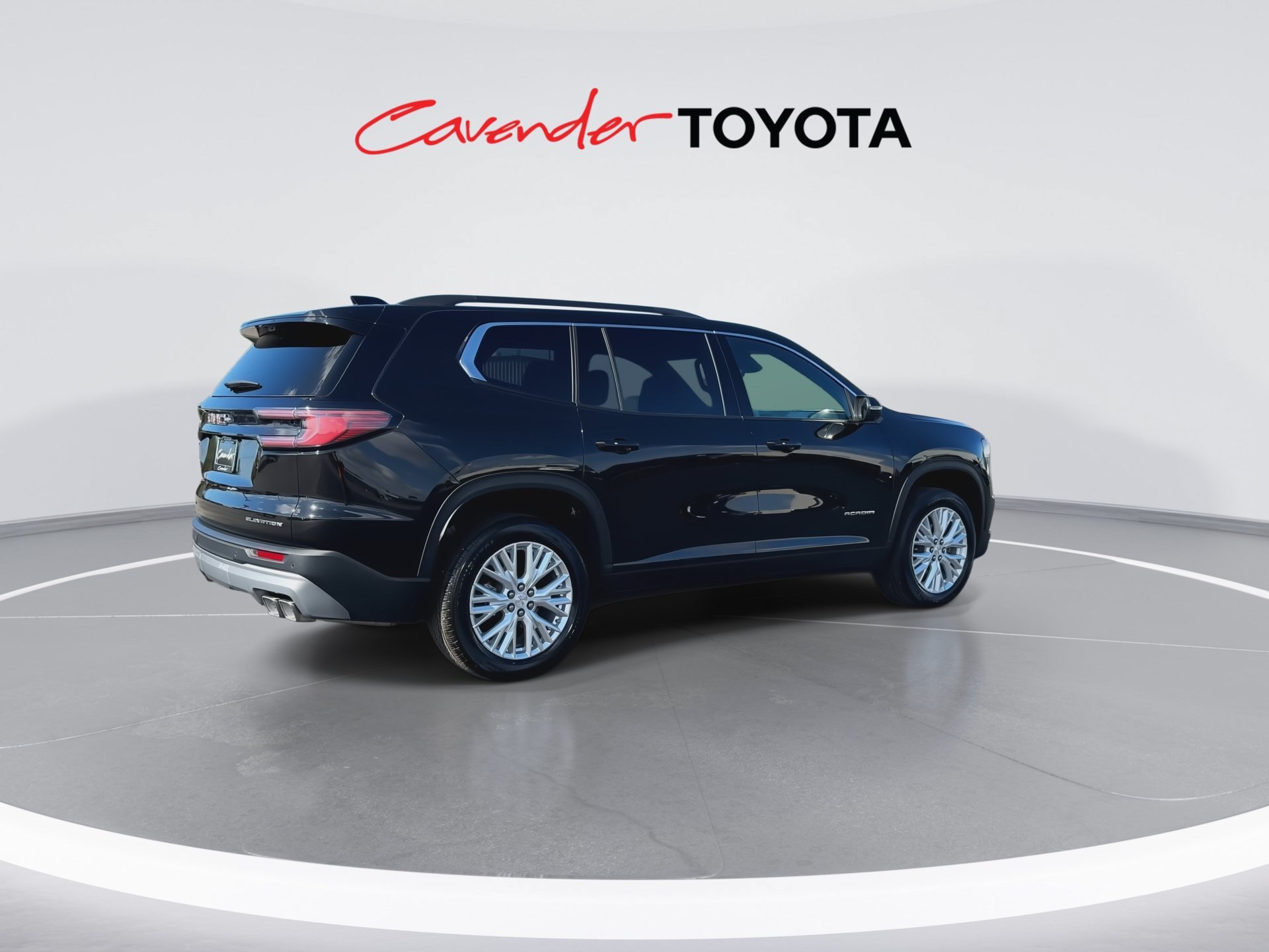 Used 2026 GMC Acadia Elevation w/ Elevation Premium Package FWD image 8