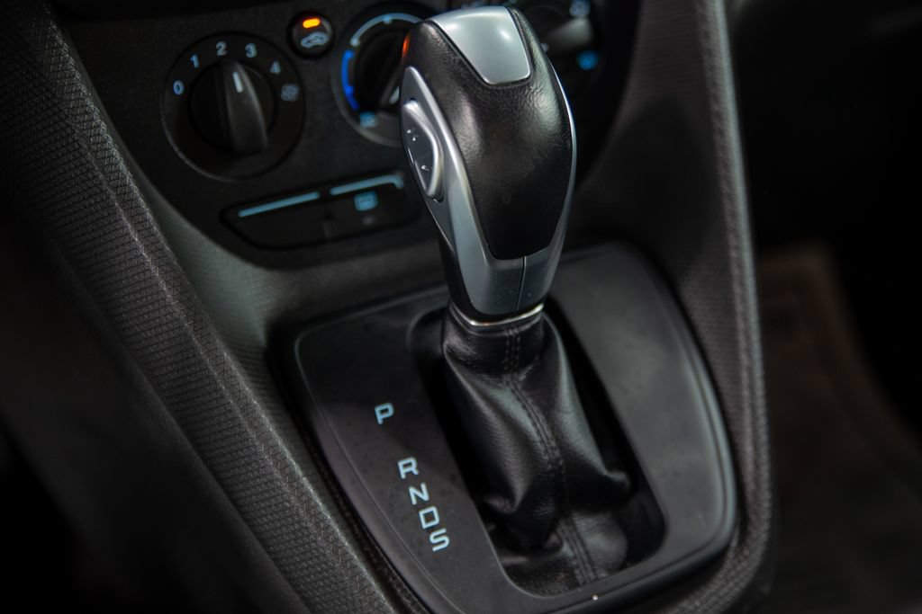 Used 2016 Ford Transit Connect XL FWD image 24