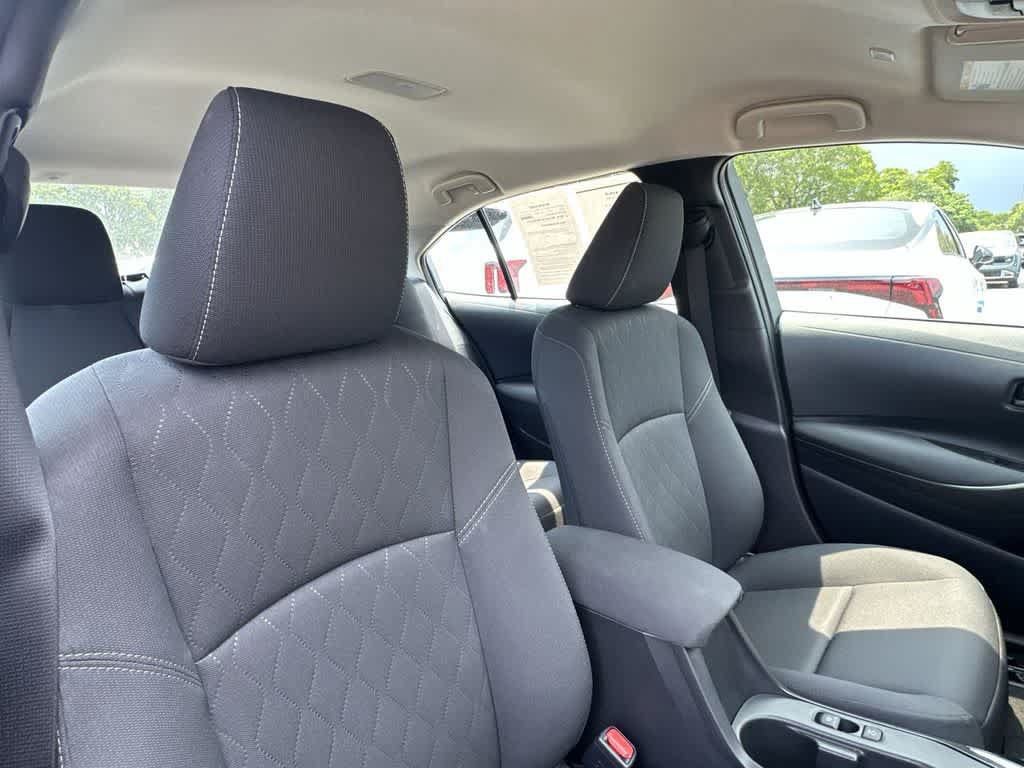 Used 2025 Toyota Corolla LE FWD image 27