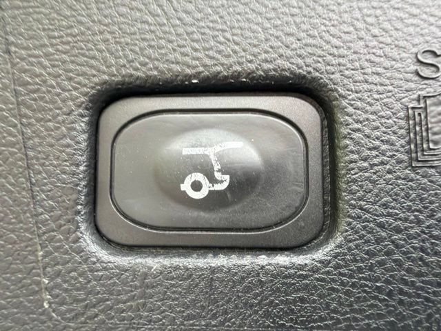 Used 2016 Ford Edge Titanium w/ Equipment Group 301A AWD/4WD image 11