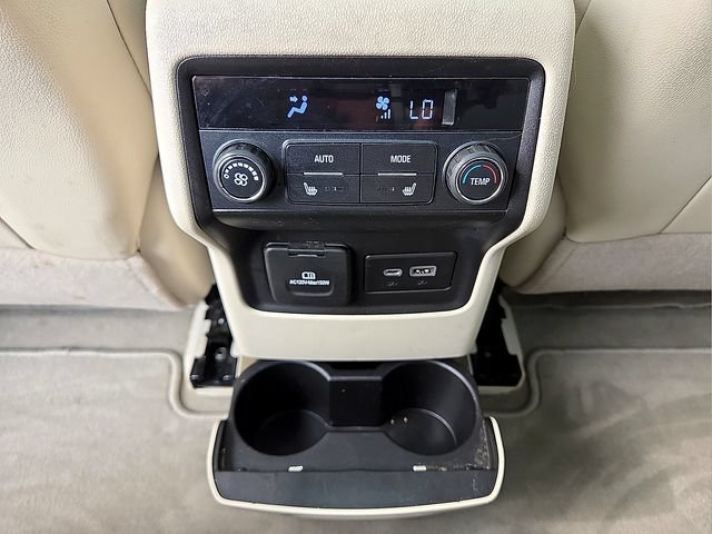 Used 2021 GMC Acadia Denali w/ Denali Technology Package FWD image 16