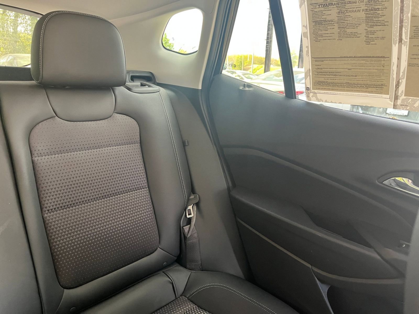 Used 2025 Chevrolet Trax LT image 36