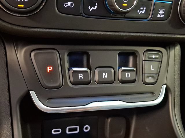 Used 2020 GMC Terrain SLE w/ Driver Convenience Package AWD/4WD image 13
